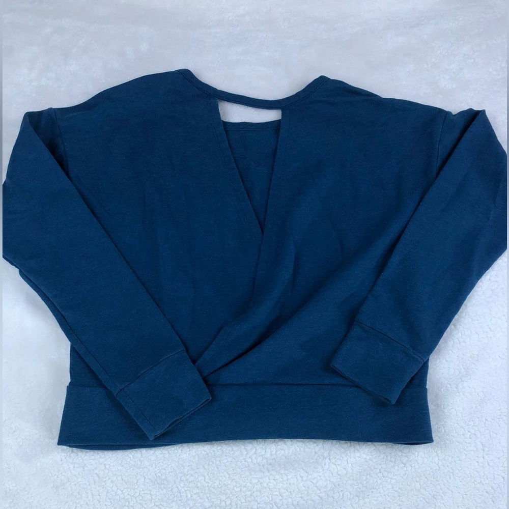Nike Dri-Fit Sweater Long Sleeve Open Back Knit Casual Yoga Size Small - Picture 10 of 11